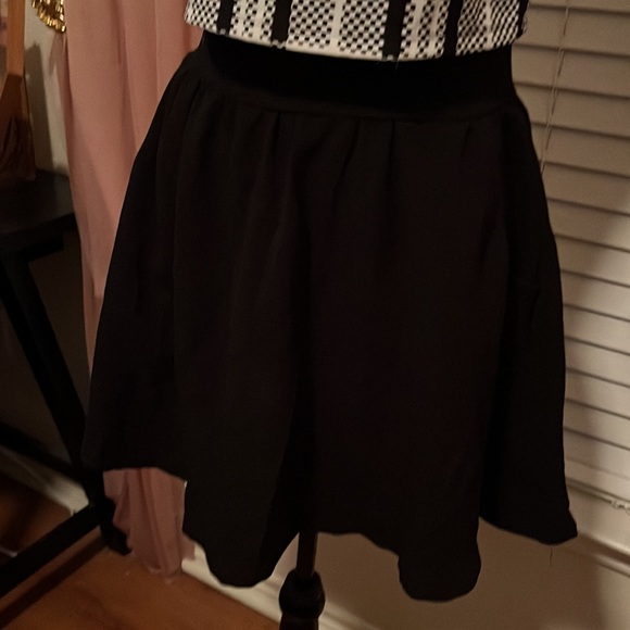 Black and white dress - Picture 5 of 7